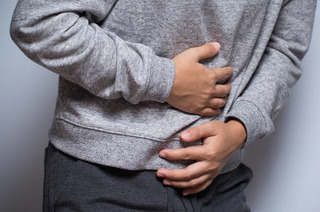 早上喝水对健康有利,每天坚持早起喝水的人,这5大好处少不了