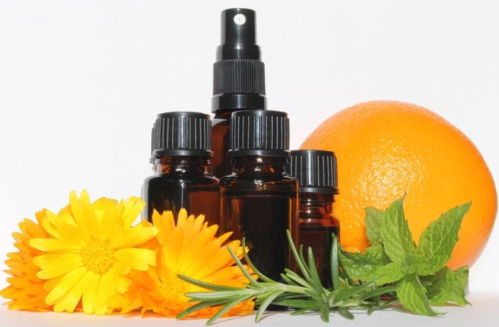 100种精油的作用和功效?常见精油的作用和功能是什么?