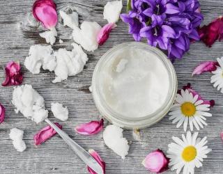 如何用椰子油制作洗发水(如何用椰子油制作洗发水配方)