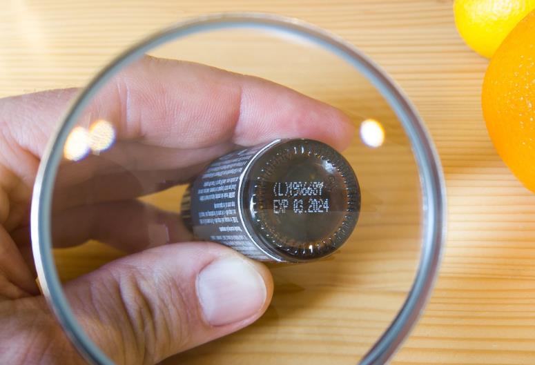 使用精油的好处(以及如何挑选精油)