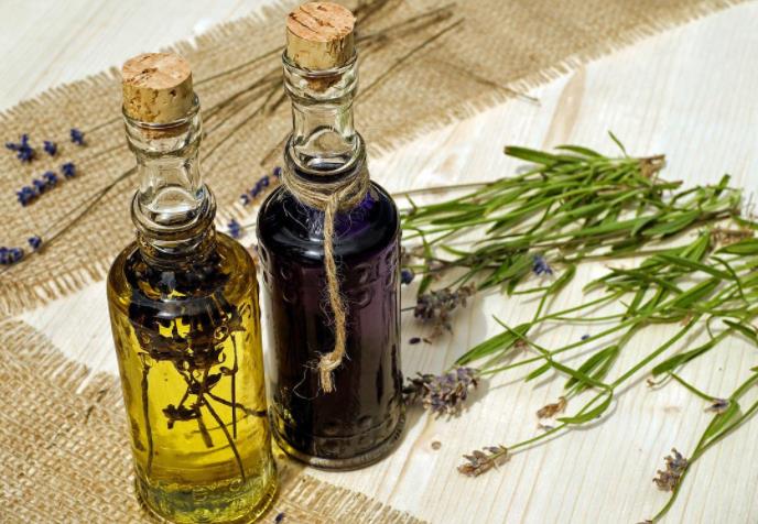如何使用精油:5种最简单的方法