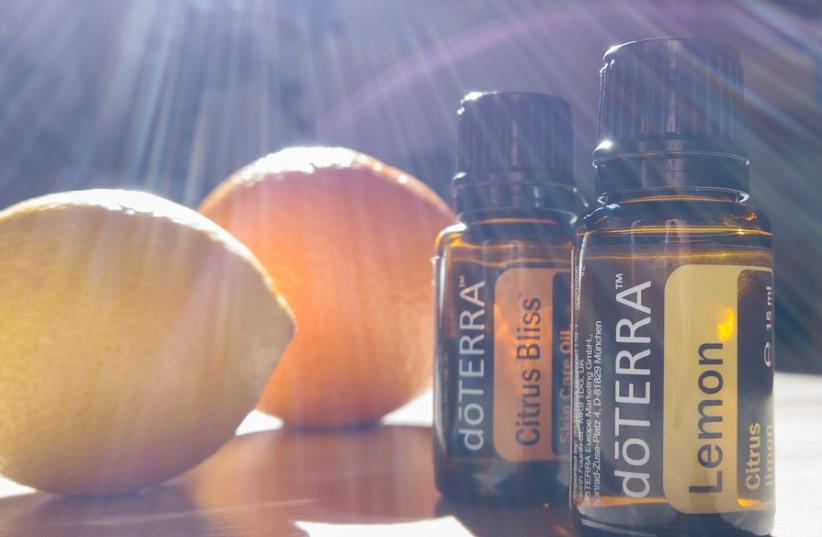 过期的精油可以和新头发精油一起使用吗?