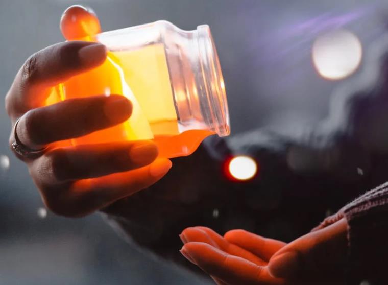 可以把蜂蜜涂在脸上吗?如果是,我应该使用有机蜂蜜吗?