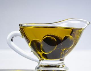 7种保持乳房健康和紧致的精油(乳房用什么精油)