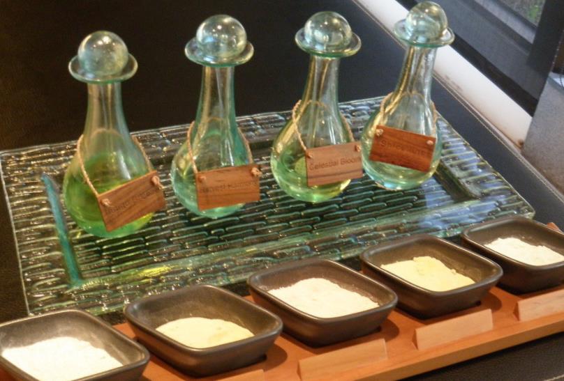 化妆品精油的正确用法(面部精油护肤使用顺序)