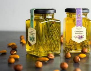 精油怎么用脸上效果好（具体的精油和使用方法）