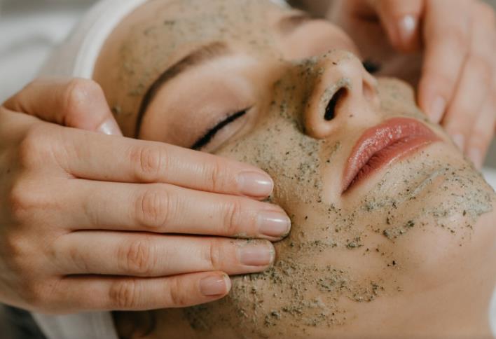 为什么早上脸部会肿肿的? 如何改善?