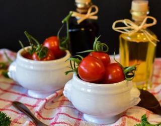 家庭长期吃什么油最好(家庭一般吃什么油好)