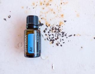 荷荷巴精油适合什么肤质