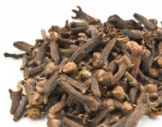 使用丁香精油缓解感冒咳嗽增强免疫力