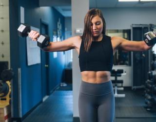 什么是栗色头发(栗色头发是什么颜色)