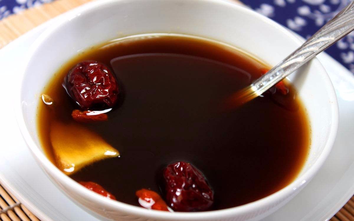 人参加红糖的功效(人参加红糖，补气养血，滋补身体)