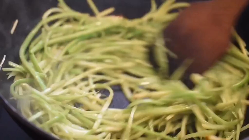 雷公笋的功效(雷公笋的功效及食用方法，保健养生必备)